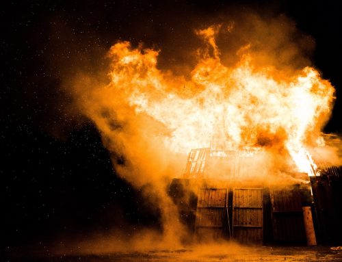 Can shipping containers burn?